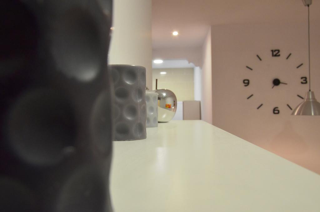 Apartamento San Jacinto Sevilla Bagian luar foto