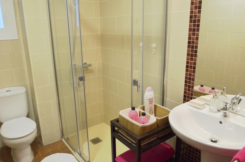Apartamento San Jacinto Sevilla Bagian luar foto