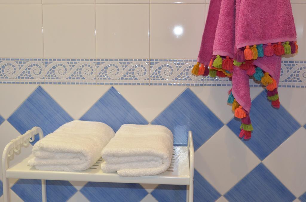Apartamento San Jacinto Sevilla Bagian luar foto