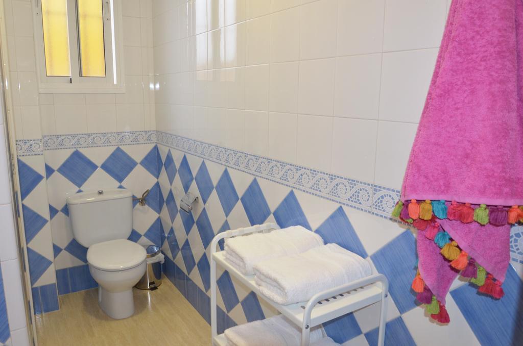 Apartamento San Jacinto Sevilla Bagian luar foto